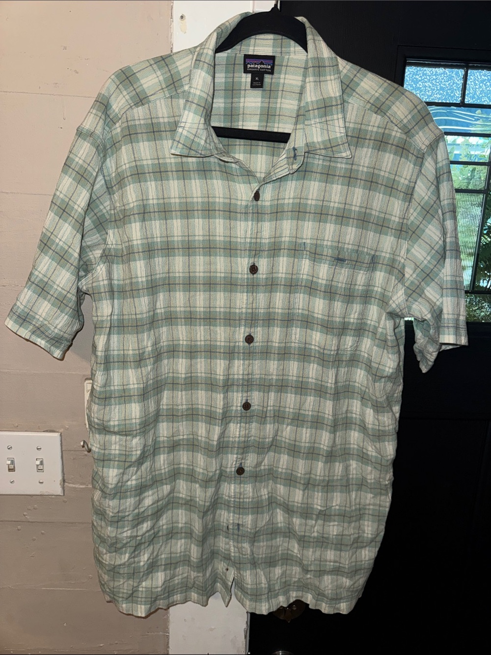 Patagonia Men’s Short-Sleeve Plaid Button-Down Shirt - Light Green & White XL